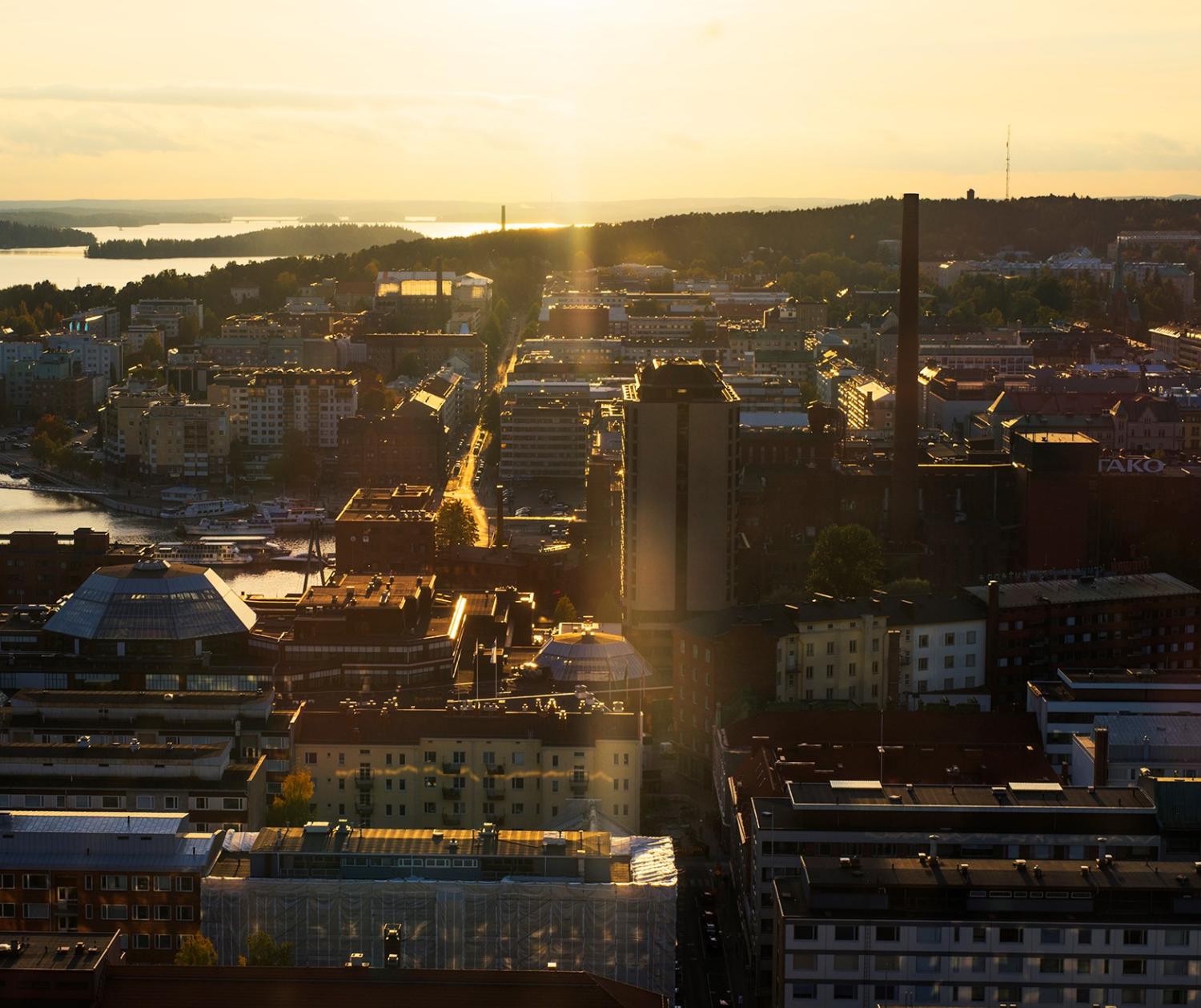 Rakenteiden ilmanpitävyys ja muovimatolla päällystetyt betonilattiat maaliskuun verkostotapaamisen teemoina